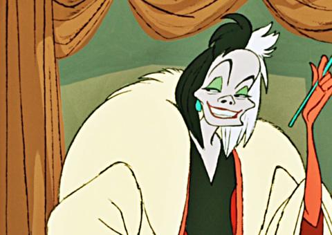 Veja a 1ª imagem de Emma Stone como Cruella De Vil, vilã de 101 Dálmatas