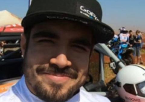 Caio Castro sofre acidente e capota durante Rally dos Sertões