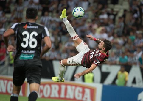 Flamengo agarra a chance e assume a liderança no Ceará com um 3 a 0 no Castelão