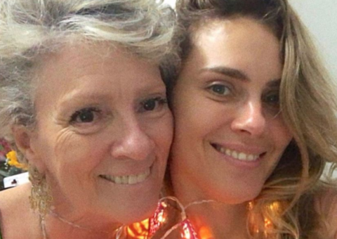 Carolina Dieckmann anuncia morte da mãe e faz despedida emocionante 
