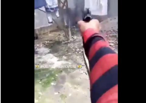 Em vídeo, criminosos mostram execução de homem com rajada de tiros em Manaus