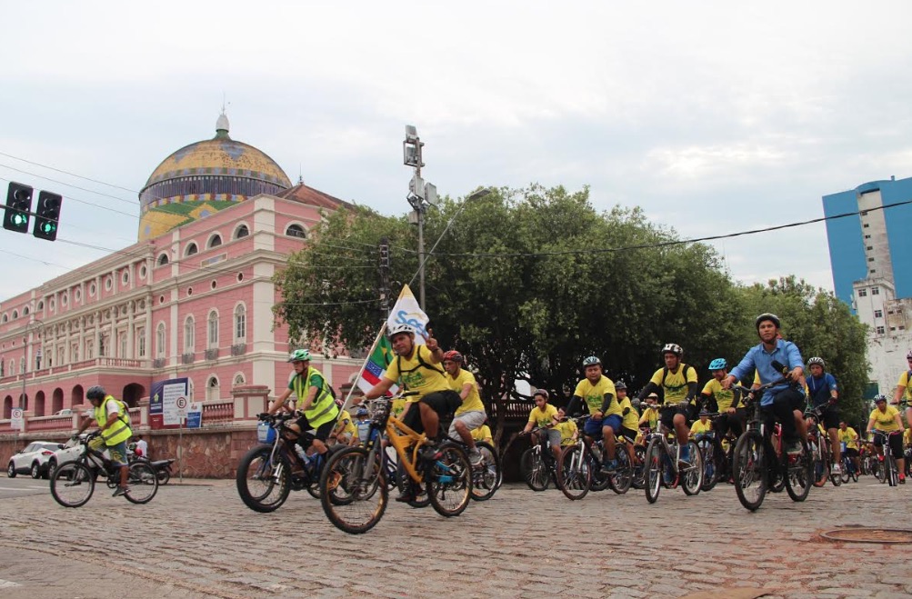 Sesc abre inscrições para passeio ciclístico em Manaus guiado por historiador