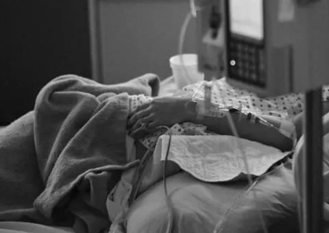 Marido acorda do coma de cinco anos e se declara para mulher: 'te amo'