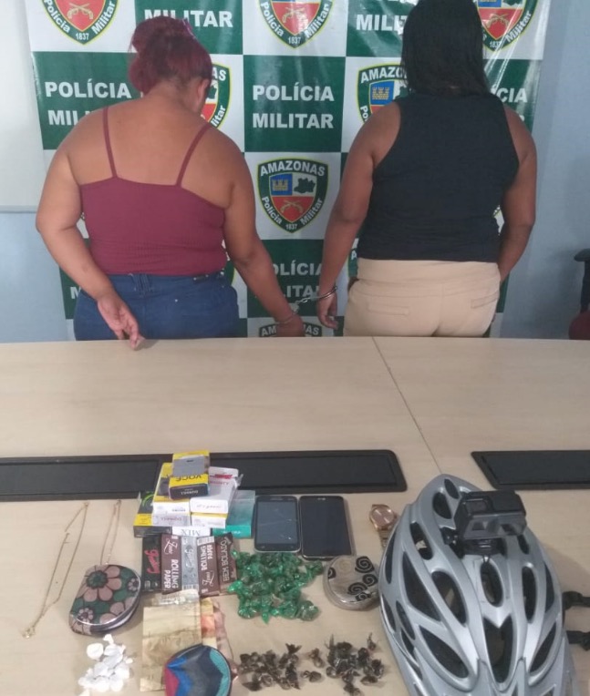 Vendedora de água é presa suspeita de traficar drogas em Manaus