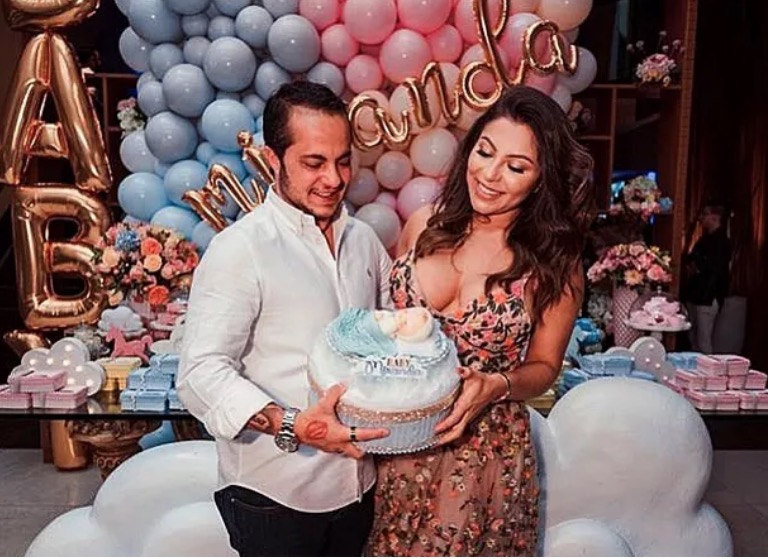 Thammy Miranda diz que escolheu características do filho: ’95% parecido comigo’