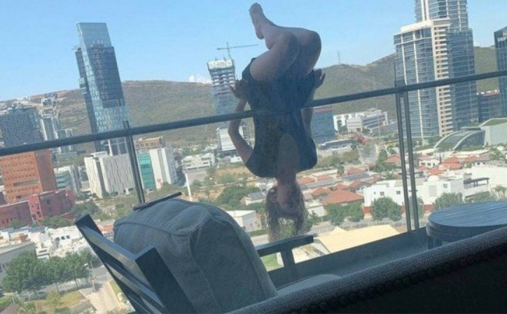 Estudante faz posição de ioga na varanda do apartamento e cai de 24 metros