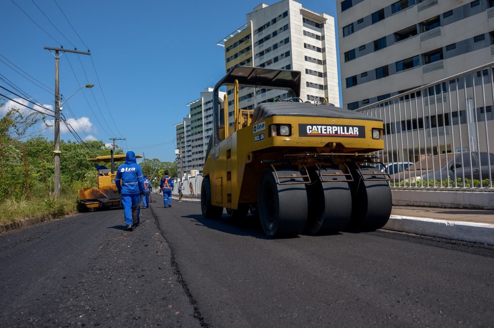 Serviço de recapeamento melhora fluxo em rota alternativa de Manaus 