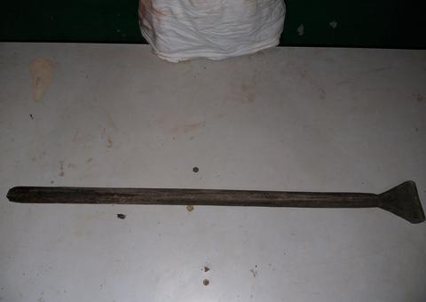 Homem é suspeito de matar esposa a remadas na frente de enteada no Amazonas