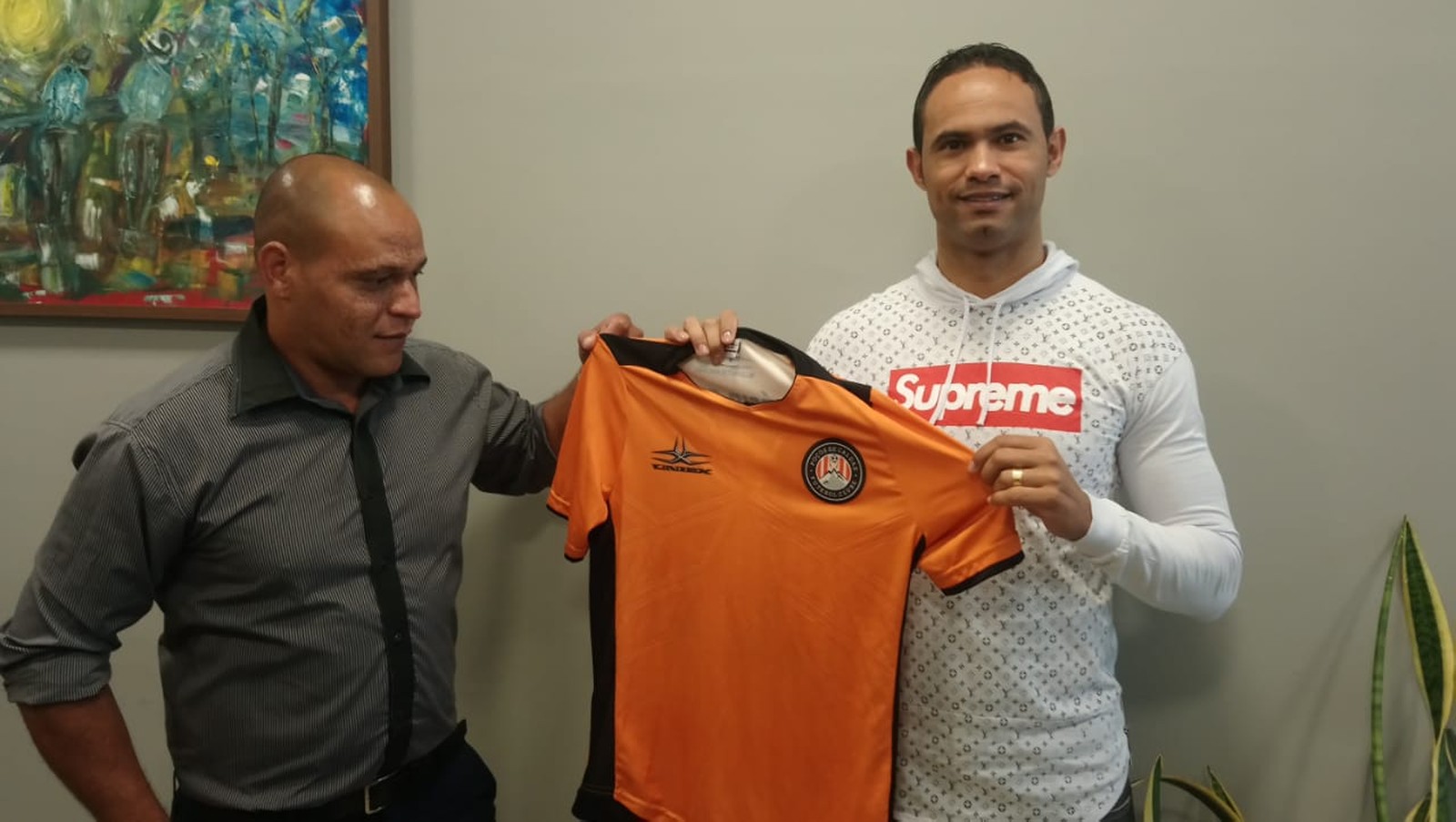 Goleiro Bruno assina contrato com o Poços de Caldas FC