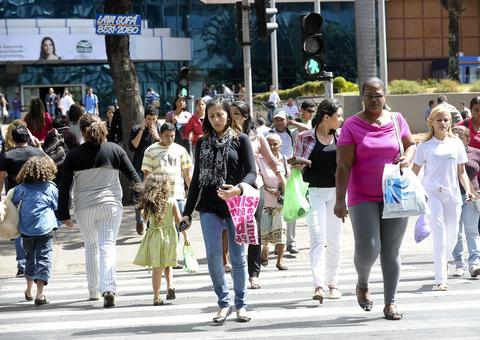 Estimativa da população do Brasil passa de 210 milhões, diz IBGE