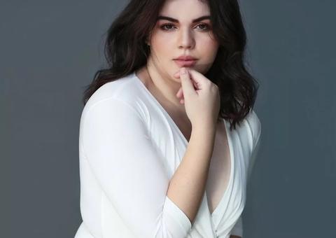 Filha de Fabiana Karla fala sobre carreira e bariátrica aos 17 anos