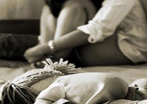 Menina de 11 anos escreve carta para denunciar abuso e entrega para professora