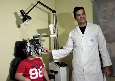 Moradores da zona rural de Manaus recebem atendimento oftalmológico gratuito