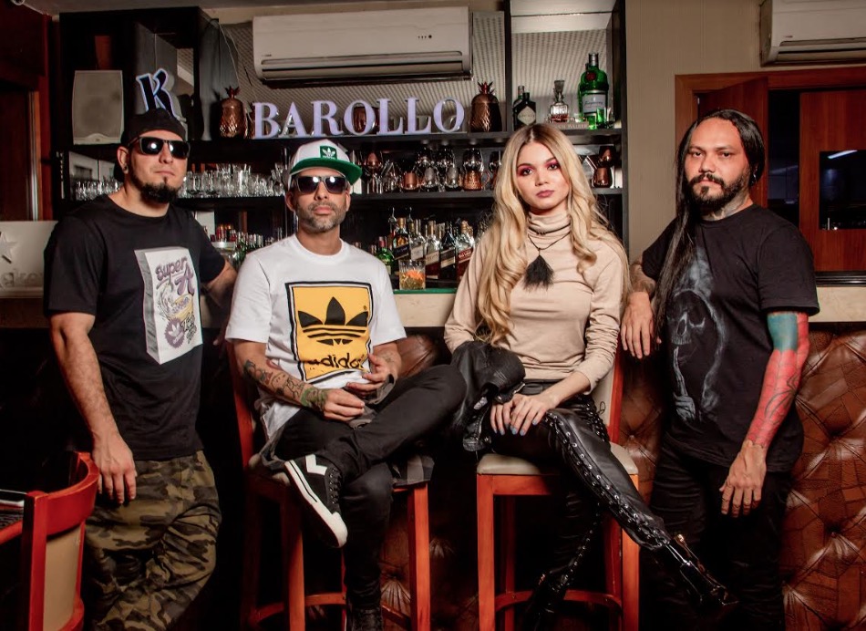 Banda Jezz e Tico Santa Cruz agitam palco do Festival Manifest