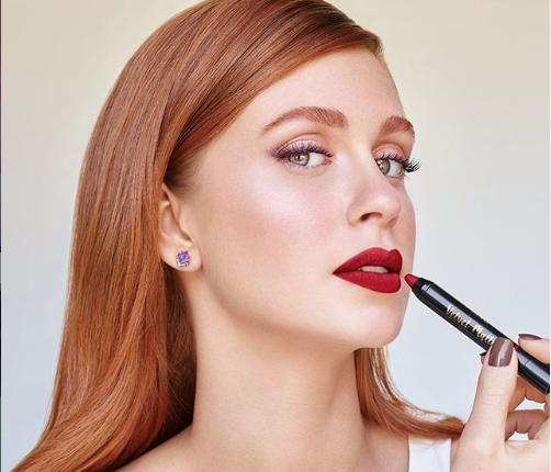  Atriz nega botox e explica: “Tô com herpes"