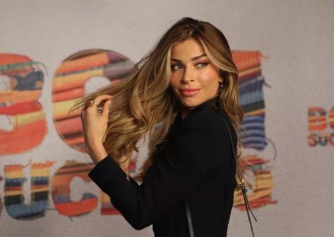 Grazi Massafera posa com Angélica e rouba a cena com barriga ultra sarada