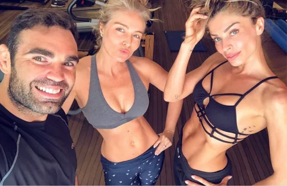 Grazi Massafera posa com Angélica e rouba a cena com barriga ultra sarada