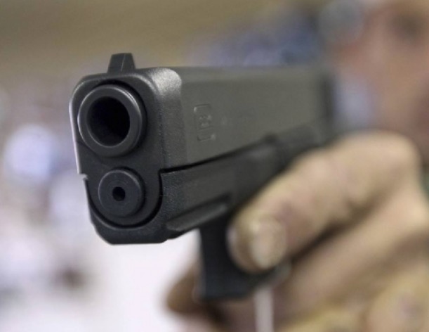 Homem é baleado dentro de estacionamento em área nobre de Manaus