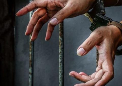 Mulher que matou vizinho a facadas durante assalto é presa no Amazonas