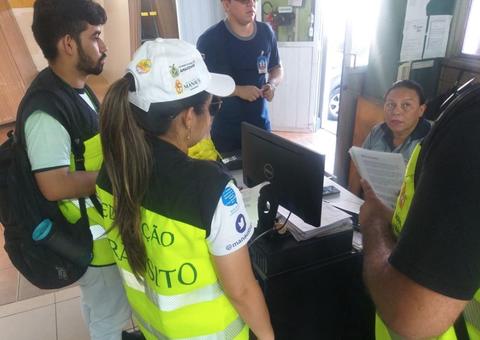 Moradores e comerciantes são orientados sobre interdição da rua Pará 