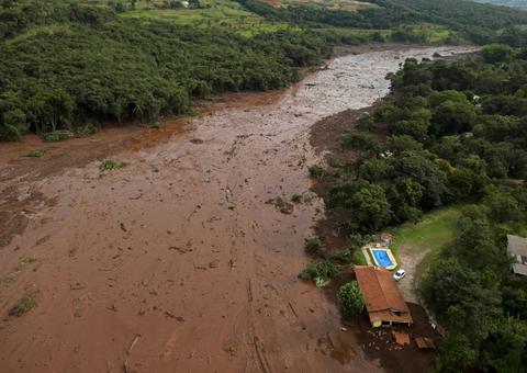 Mais um corpo é encontrado nos destroços da barragem em Brumadinho