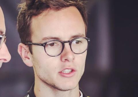 Piloto morre em grave acidente na Fórmula 2; seu carro se partiu ao meio