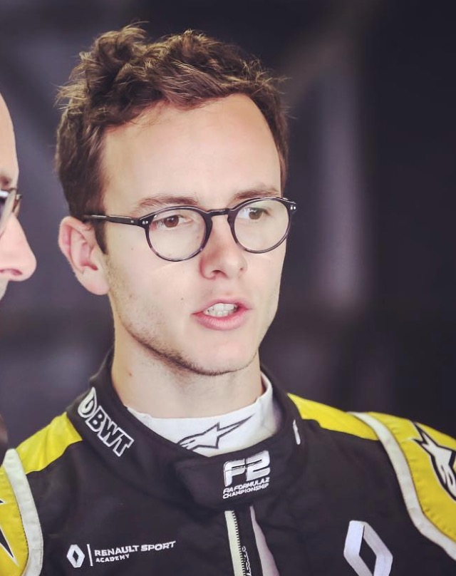 Piloto morre em grave acidente na Fórmula 2; seu carro se partiu ao meio