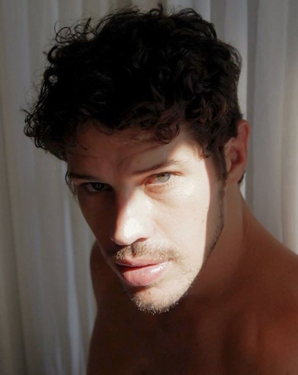 José Loreto se pronuncia após ser acusado de destratar senhora em praia