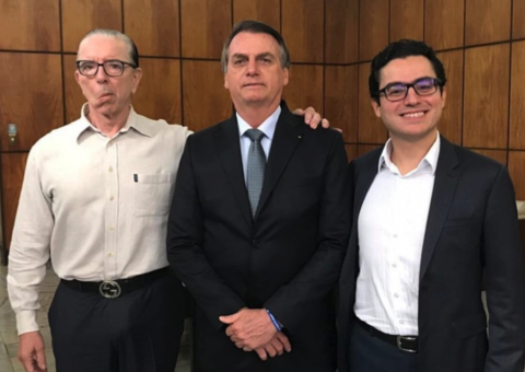 Bolsonaro anuncia que vai passar por nova cirurgia no abdômen