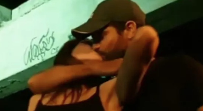 Carol Castro e Bruno Cabrenizo são clicados aos beijos e assumem romance