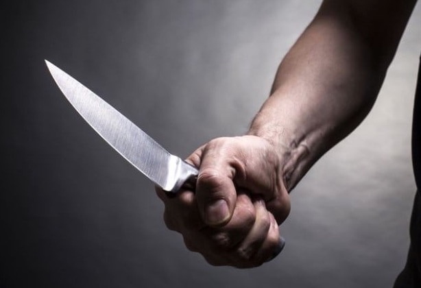 Homem esfaqueia adolescente durante confusão em Manaus