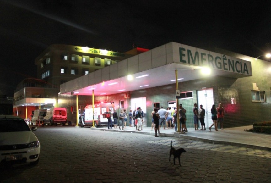 Adolescente é atingido por bala perdida enquanto jogava bola em Manaus