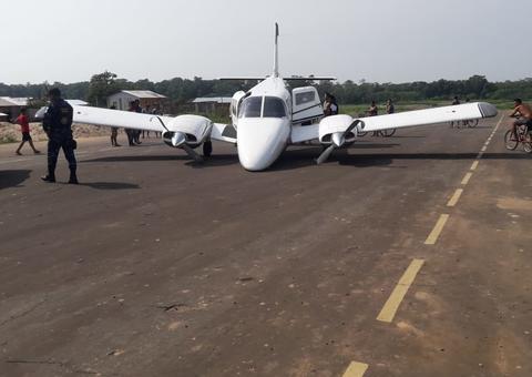 Avião que transportava bombeiros sofre acidente na pista de decolagem no Amazonas