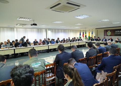 Governo do Amazonas atualiza ministros com dados sobre queimadas