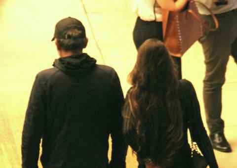 Após Paolla Oliveira, diretor Rogério Gomes assume namoro com novinha