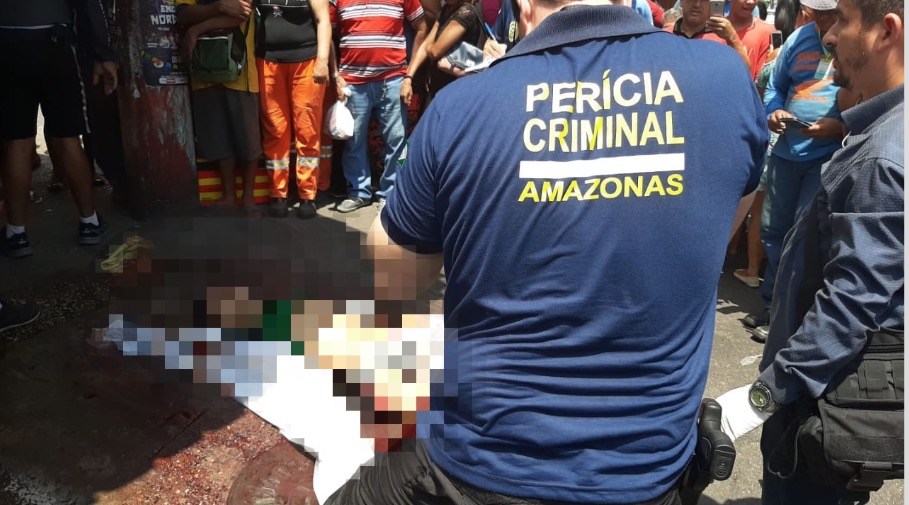 Homem é morto a facadas após discutir em praça de Manaus; suspeito foi preso 