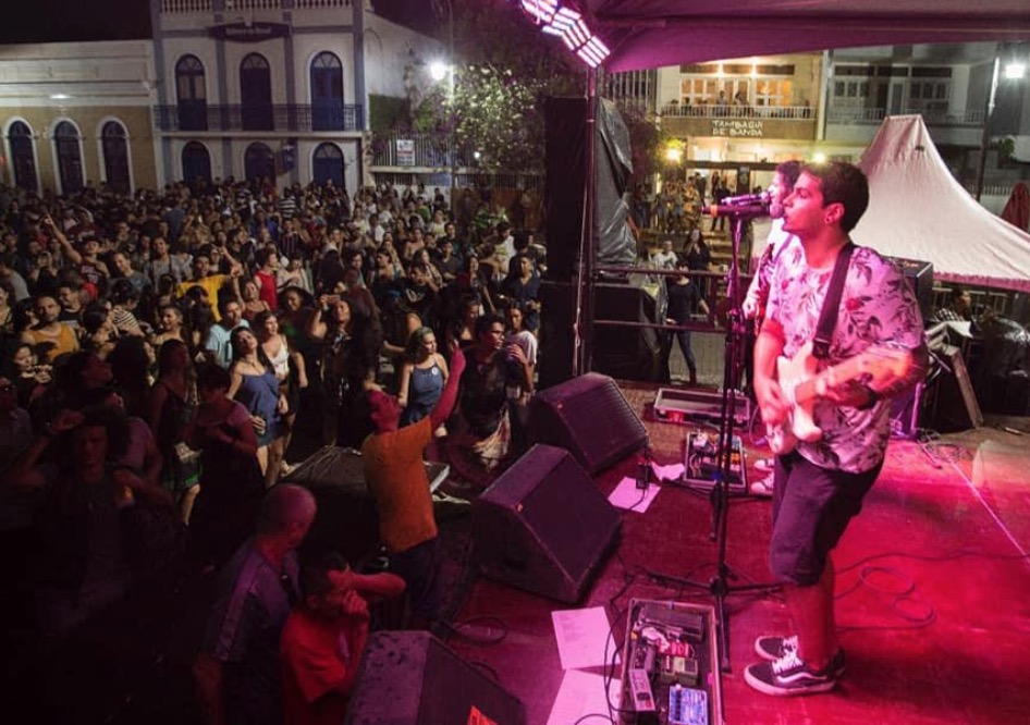 Alaídenegão mistura Cauxi com Beiradão do Brega em Manaus