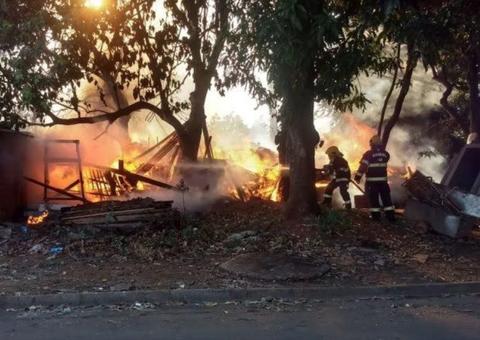  Bombeiros dão dicas de como prevenir e o que fazer em casos de incêndio em residência