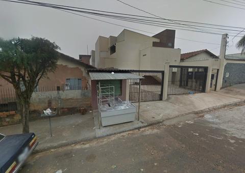 Homem é suspeito de jogar bomba em garagem de vizinhos gays