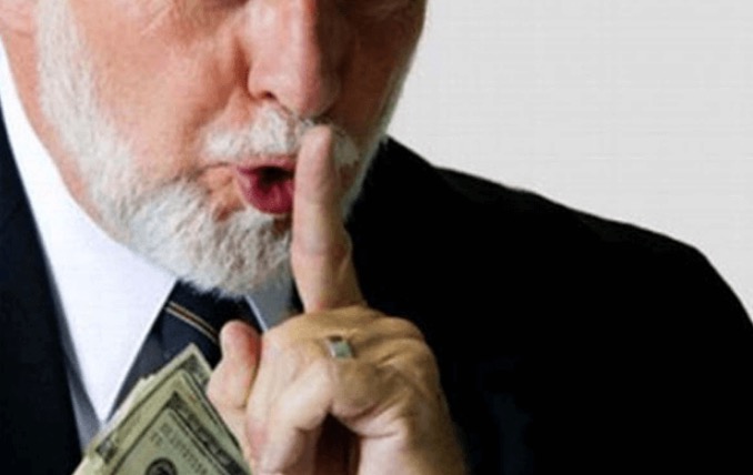 Mais de 2 mil estudantes no Amazonas são patrocinados por sugar daddies, diz pesquisa