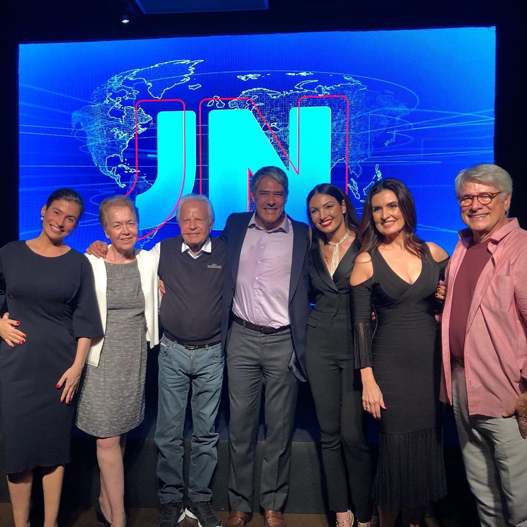 Vídeo de Bonner 'dando conferida' em Fátima Bernardes bomba na internet