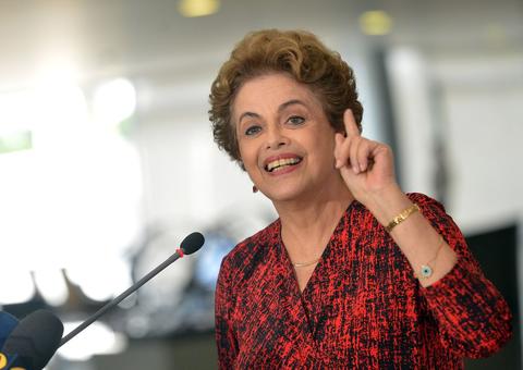 Três anos após impeachment, Dilma retorna ao Congresso Nacional