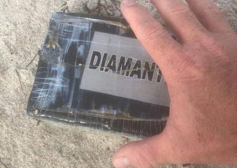 Furacão fez com que cocaína fosse arremessada em praias dos EUA