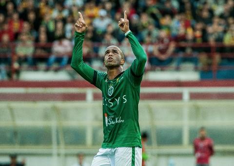 Rossini renova com o Manaus para 2020 