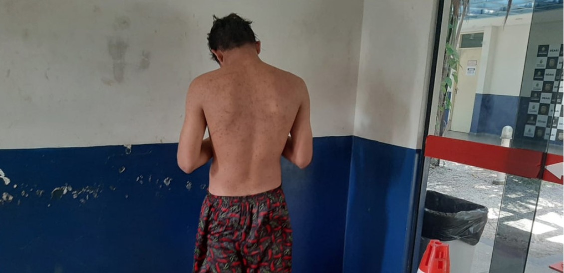 Em Manaus, filho bate na mãe por não querer arrumar o quarto