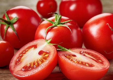 Tomate, gasolina e passagem aérea ficaram mais baratos em agosto, diz IBGE