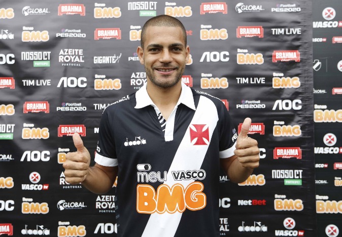 Vasco apresenta Clayton e atacante quer estrear contra o Bahia