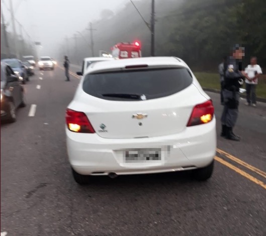Acidente de trânsito deixa ao menos uma pessoa morta em avenida de Manaus