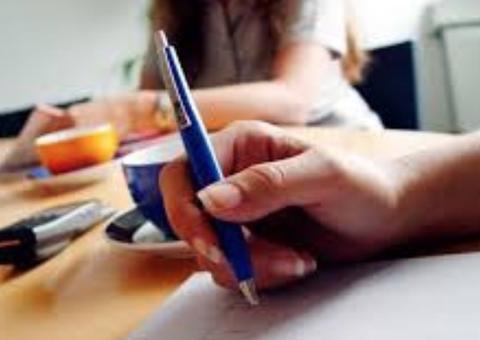 Analfabetismo resiste no mundo e ainda é mais comum entre mulheres