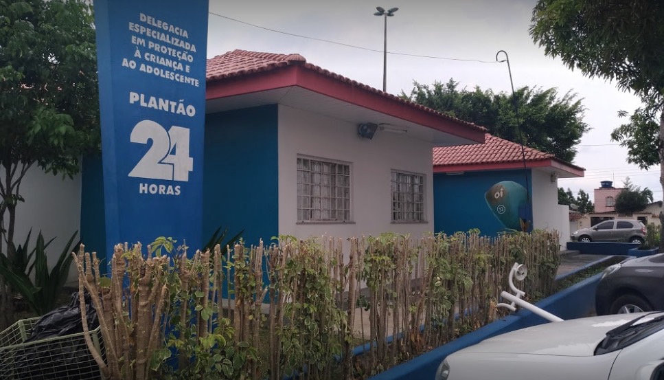 Estuprada há quatro anos, adolescente pede ajuda e denuncia padrasto em Manaus